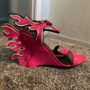 NEW Hot Pink Patent Flame Wedge